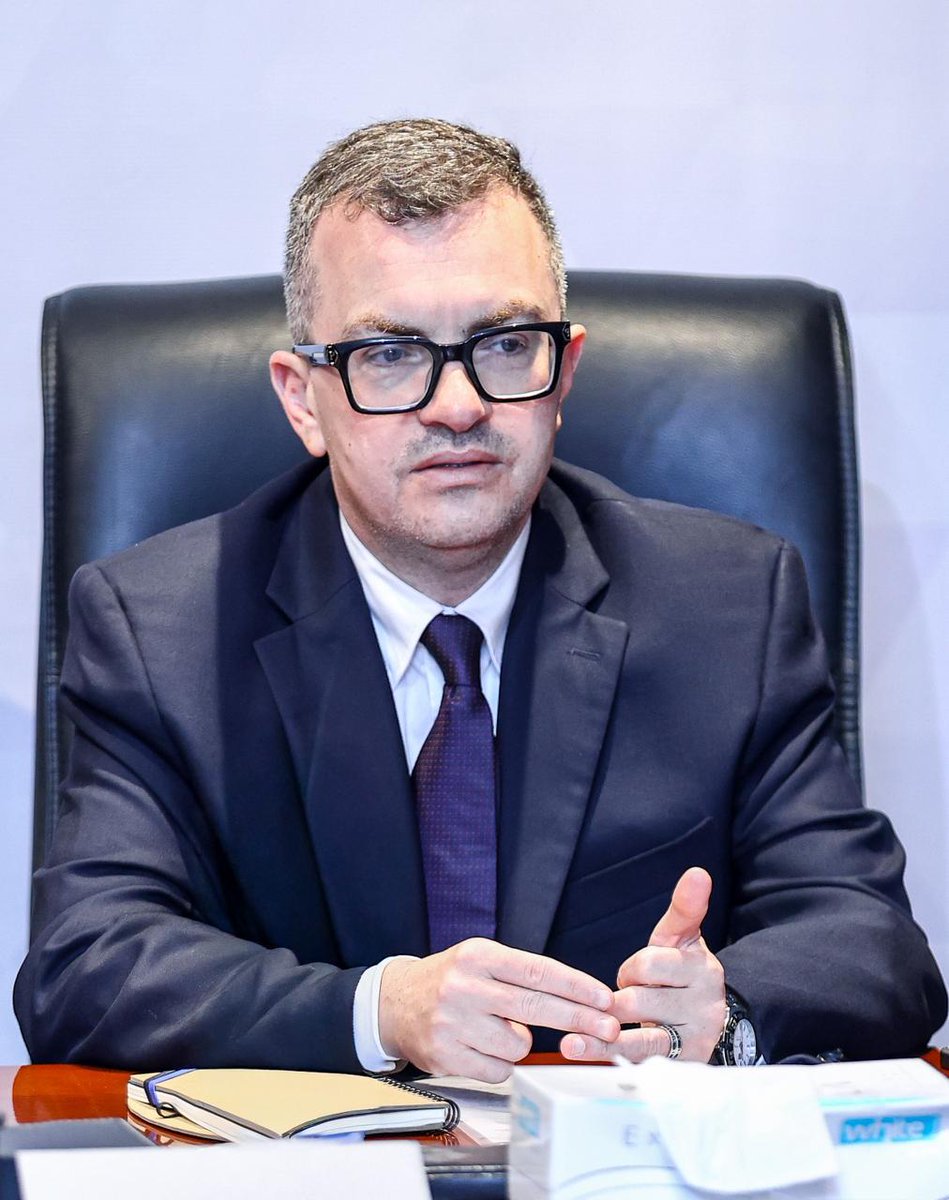 وزارة العمل المصرية tweet media