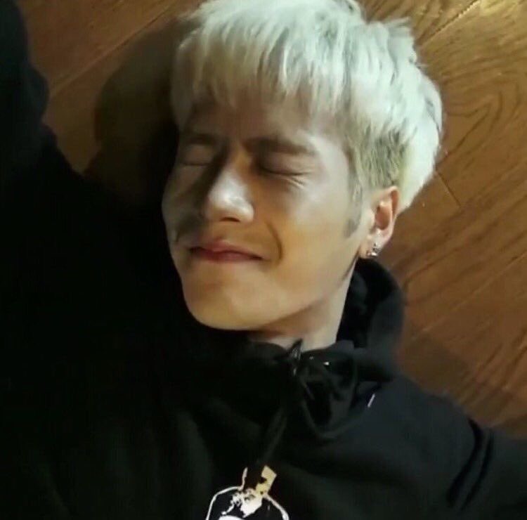 sweetcttn's tweet photo. jackson mad era https://t.co/InpvX8WagP