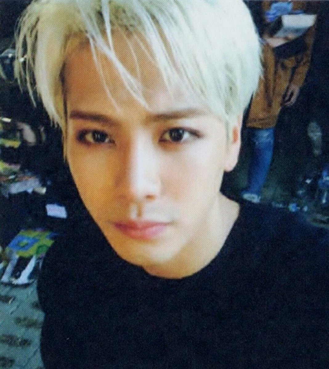 sweetcttn's tweet photo. jackson mad era https://t.co/InpvX8WagP
