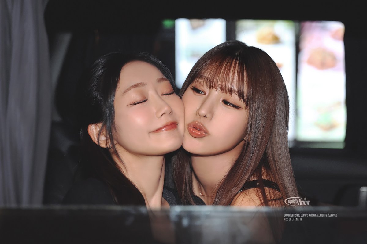 cupid's arrow tweet media