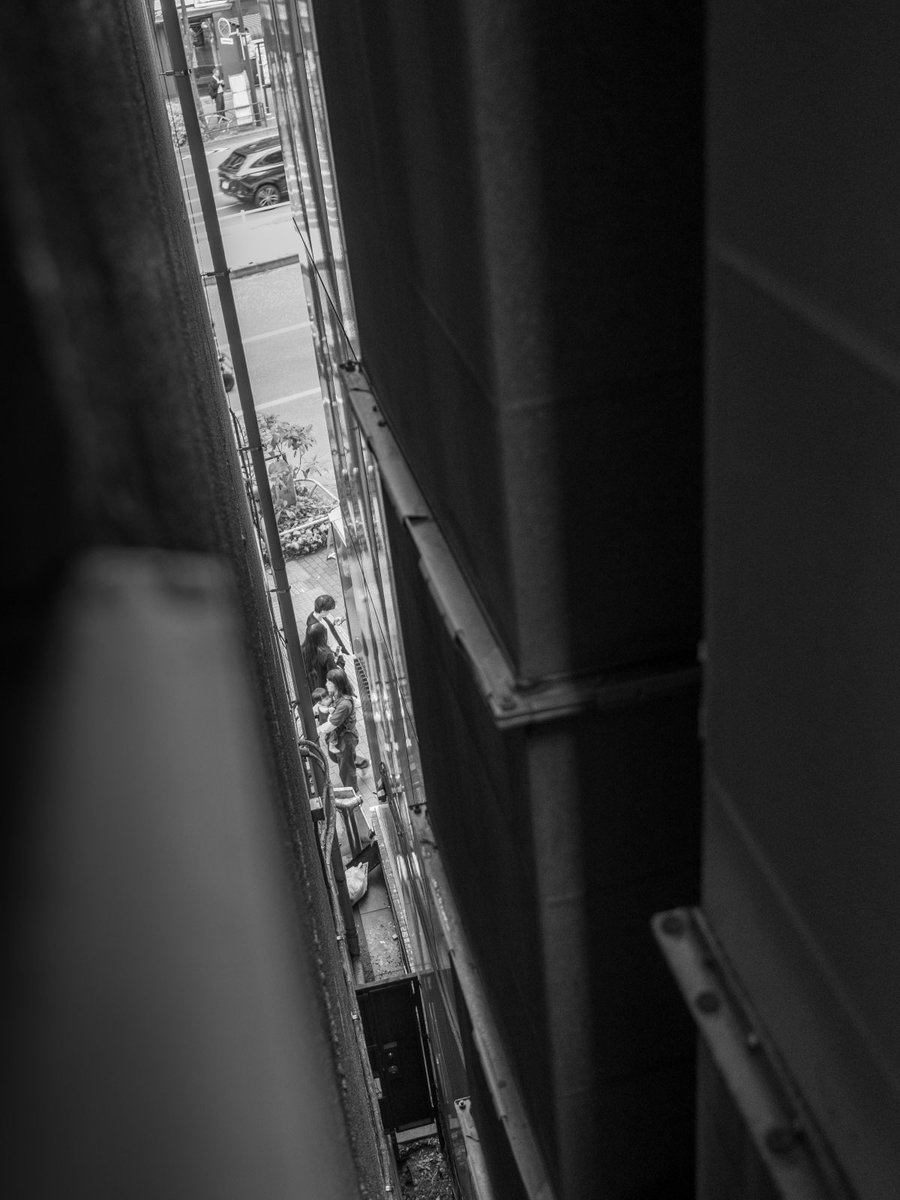 Shinn_TAKAHASHI's tweet image. ＠新宿
From between the buildings
#streetphotography
#OM1
#OMSYSTEM