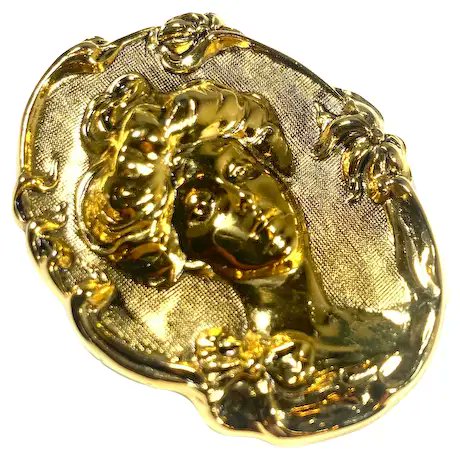 ClarasJewelry's tweet image. Avon Victorian Elegance Embossed Goldtone Metal Cameo Brooch MIB 1991
#rubylane #vintage #retro #brooch #vintagejewelry #giftideas #jewelryaddict  #vintagebeginshere #Mothersday2026 #treasures #Cameo rubylane.com/item/136230-E1…