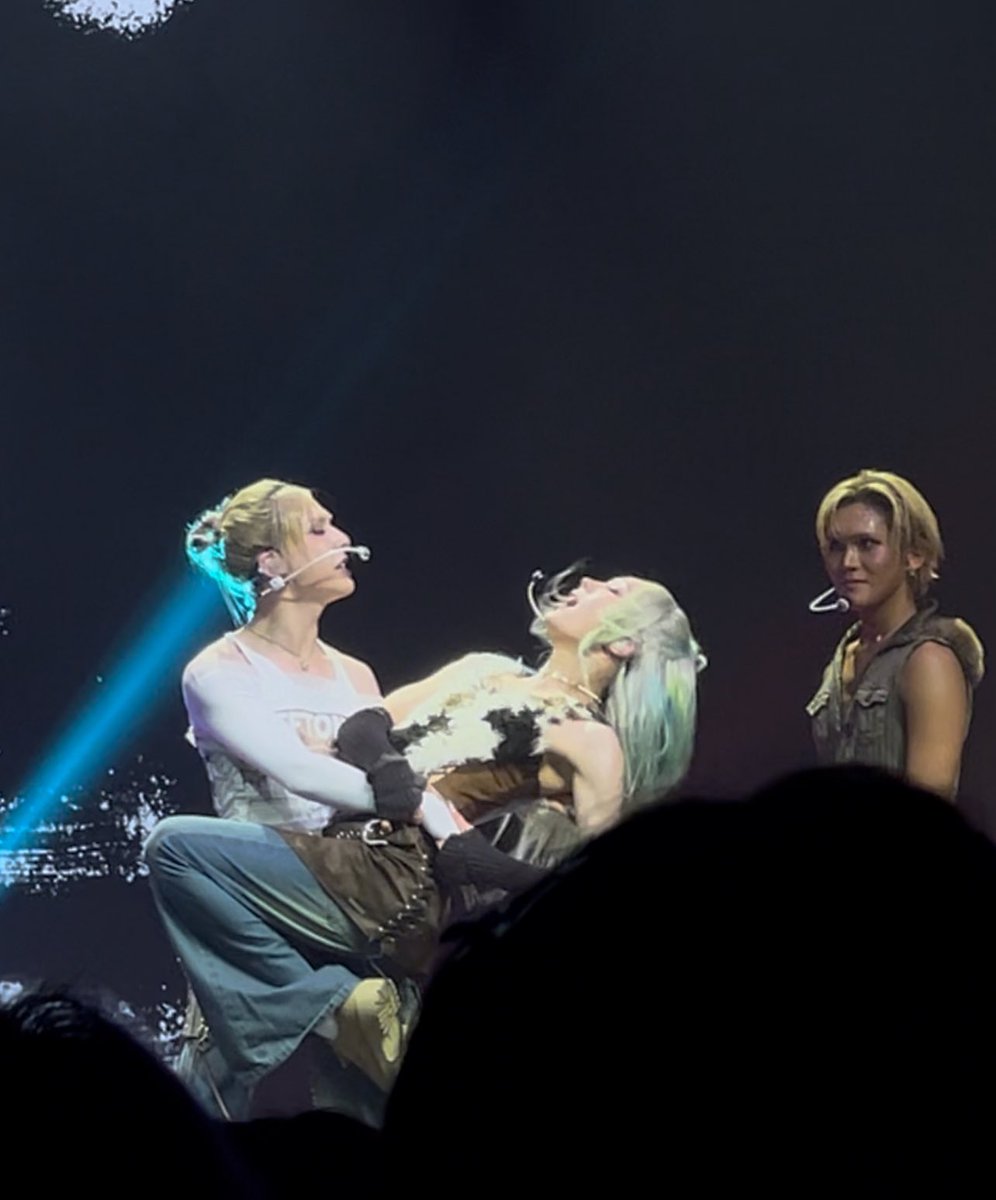 lili:-P 丽丽 tweet media