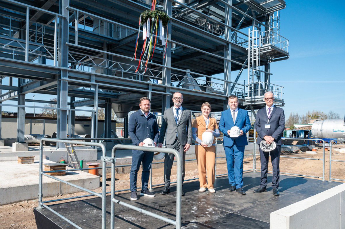 Sachsen-Anhalt tweet media