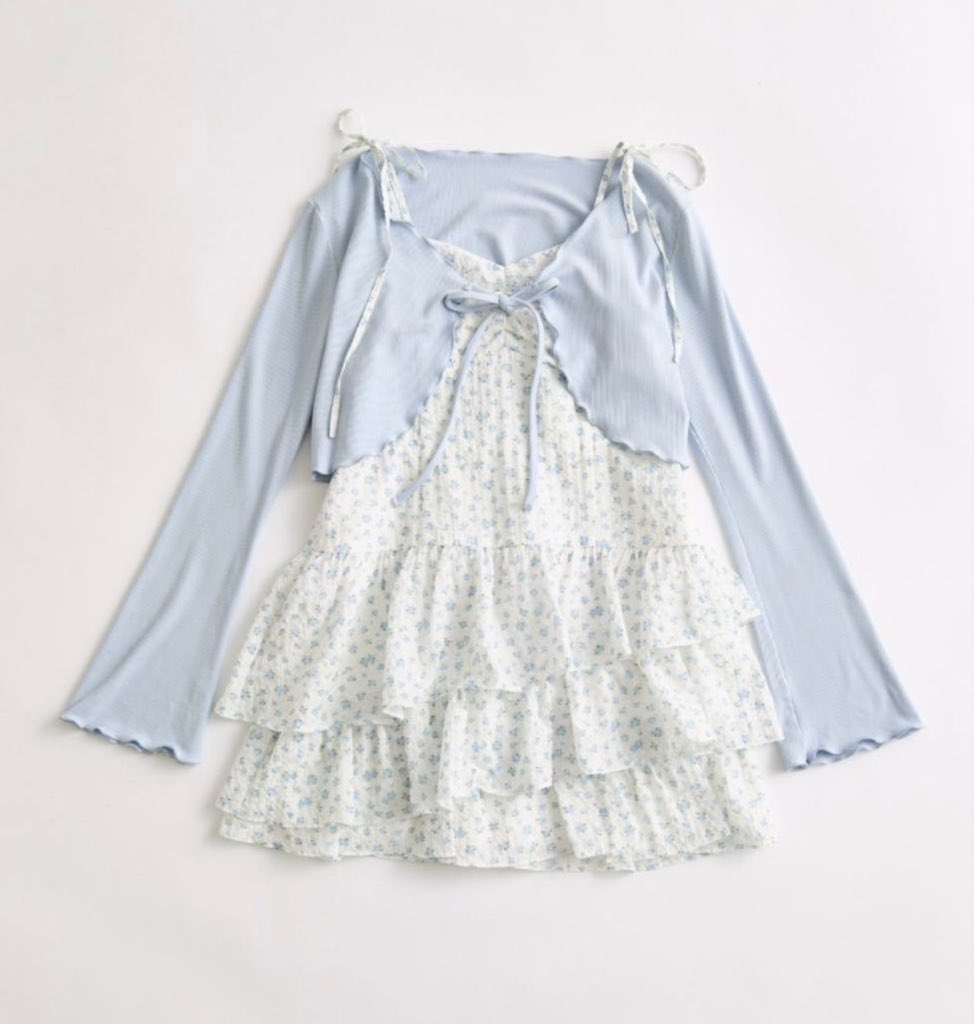 ku0x0mo's tweet photo. ご質問あったこちらのお洋服はOLIVE des OLIVEさんのフリルキャミワンピースとボレロのセットになります.ᐟ.ᐟ＞̳ ̫ ＜̳ᐡ🦋🩵🤍 https://t.co/IE5tBiwoh1