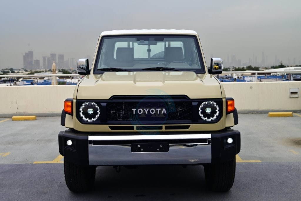MotorsForex's tweet image. 2026 TOYOTA LAND CRUISER 79 SINGLE CAB DLX3 2.8L DIESEL 4WD MANUAL
Contact Us
Email - muzammil@forexmotors.com
Call/WhatsApp -+971544400938
WhatsApp Link - wa.me/971544400938
For More Info - forexmotors.com
#Toyota #LandCruiser79 #LC79 #LandCruiser #ToyotaLandCruiser