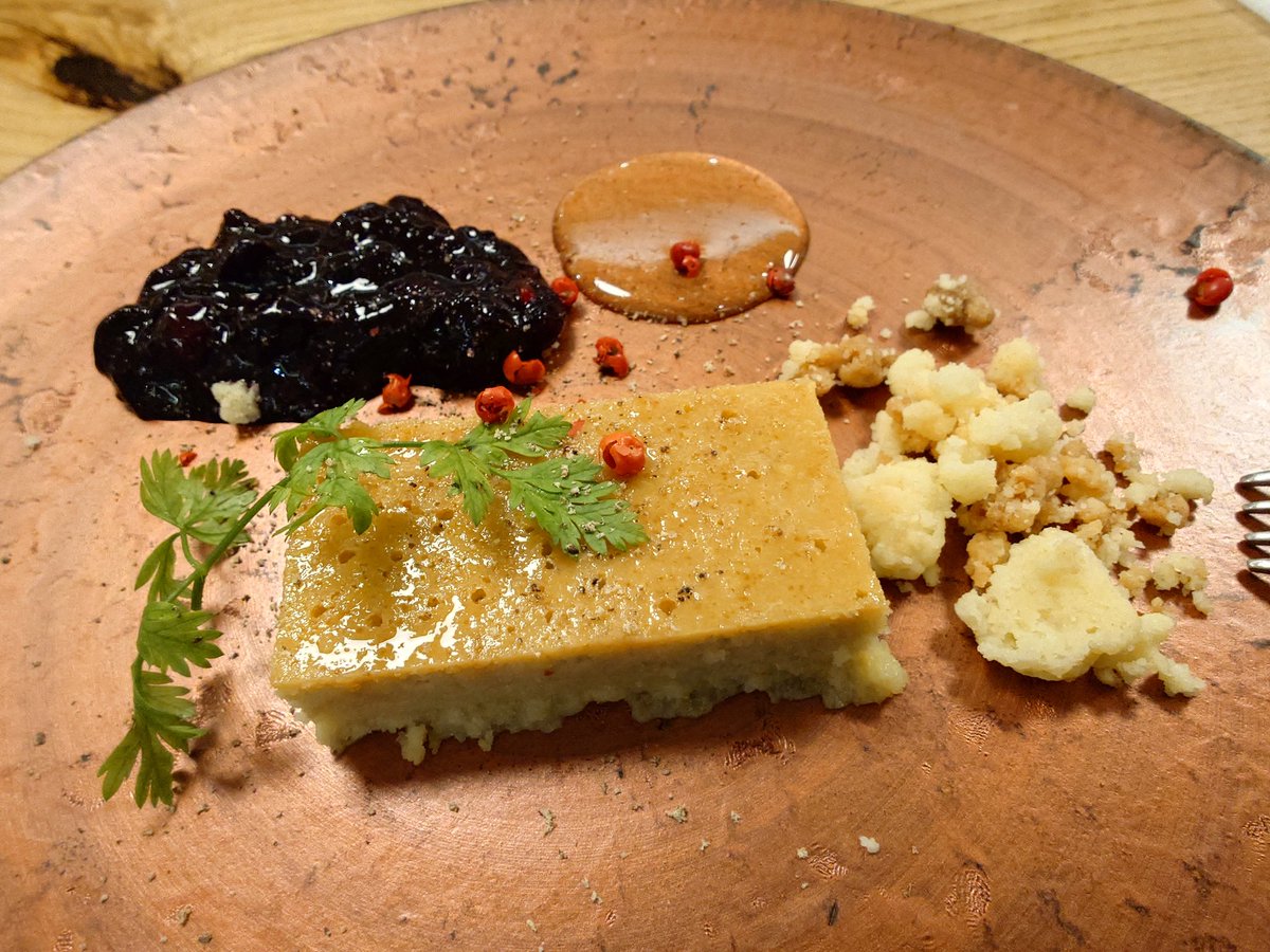 ね こにゃん♪ tweet media