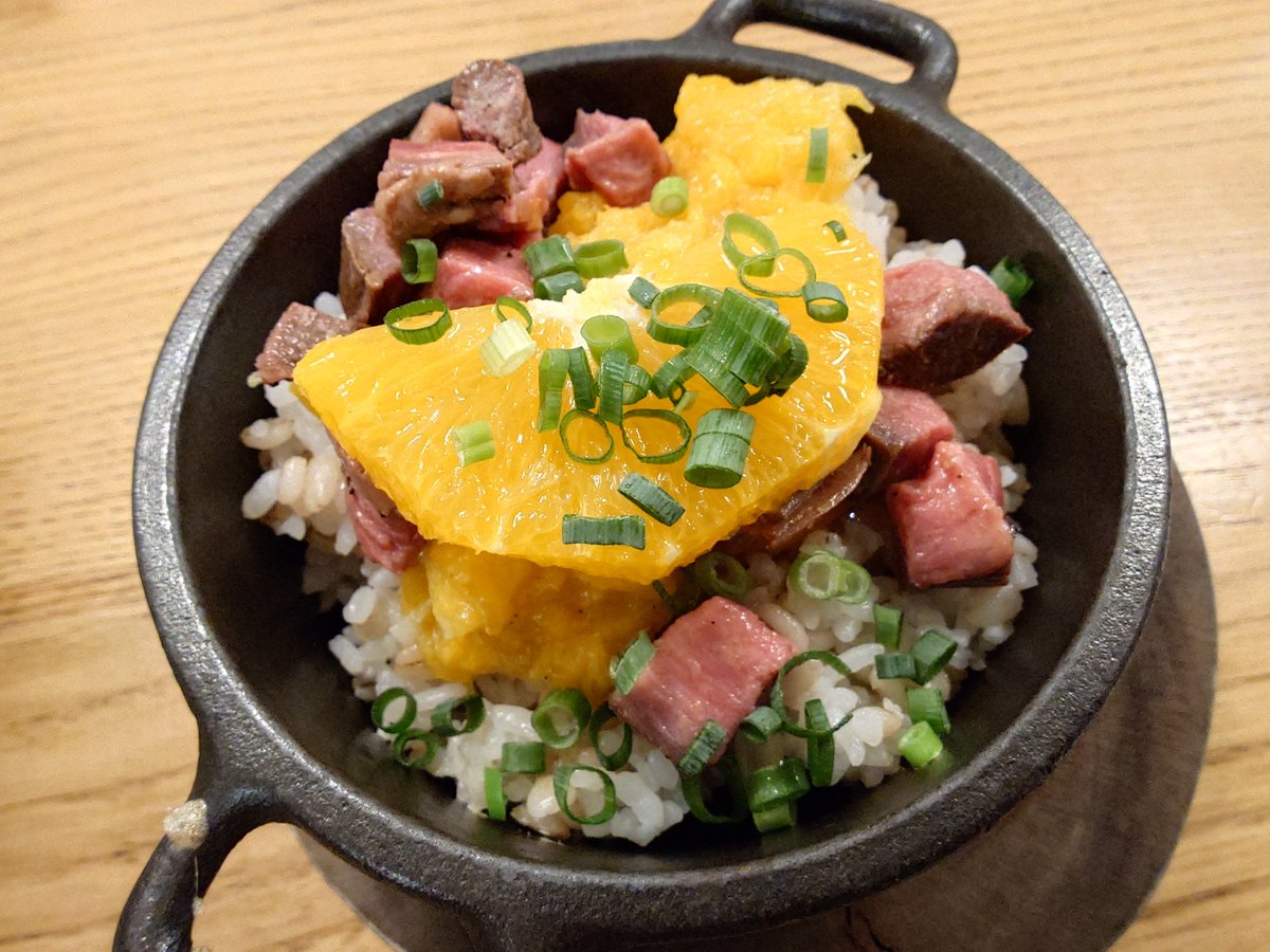 ね こにゃん♪ tweet media