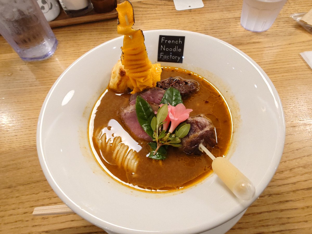 ね こにゃん♪ tweet media