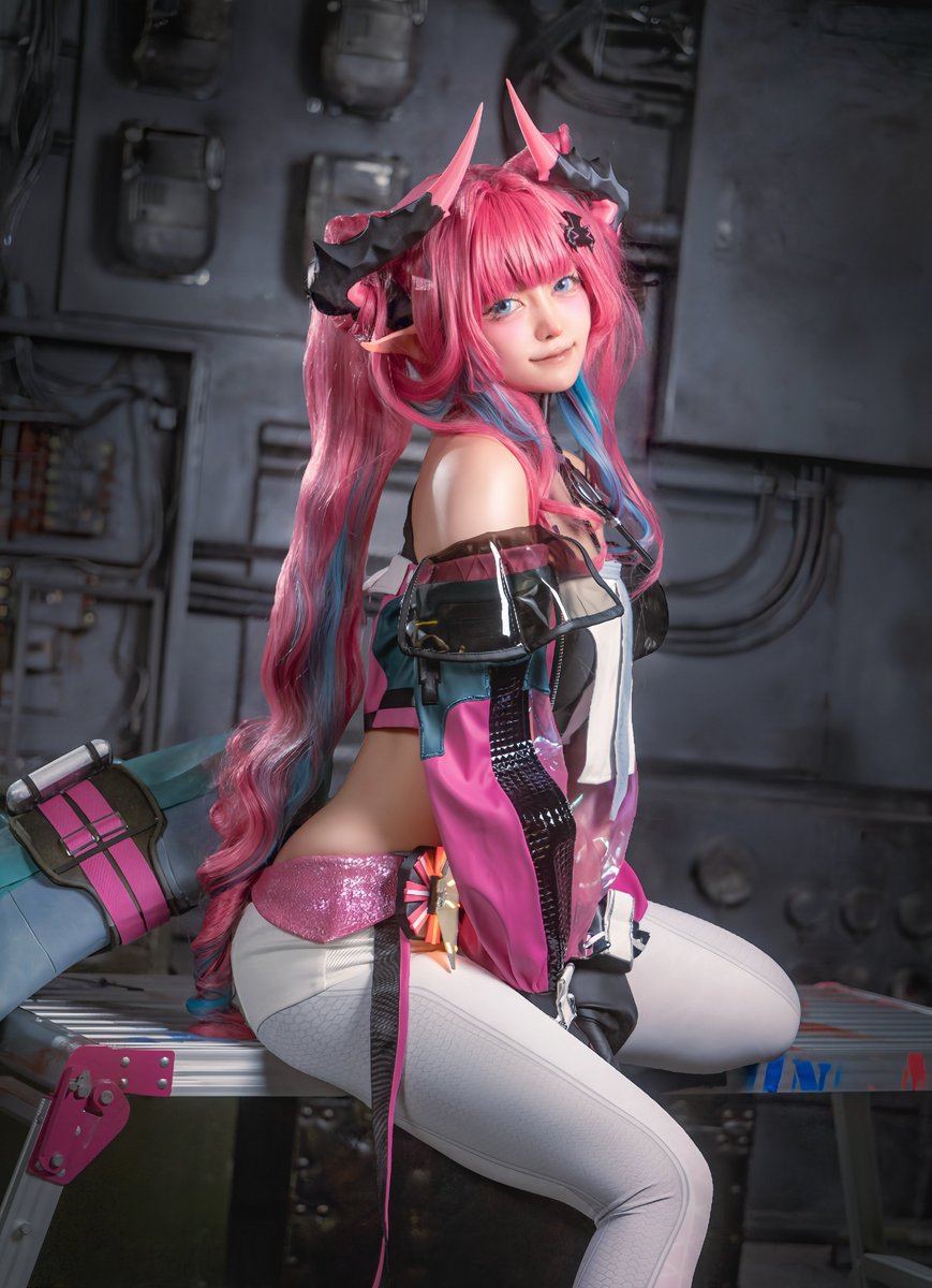 銀髪🔯ゆずちゃ 【コミック1売り子のみ（F05b）4/29】ファンティア始めたよ！ tweet media