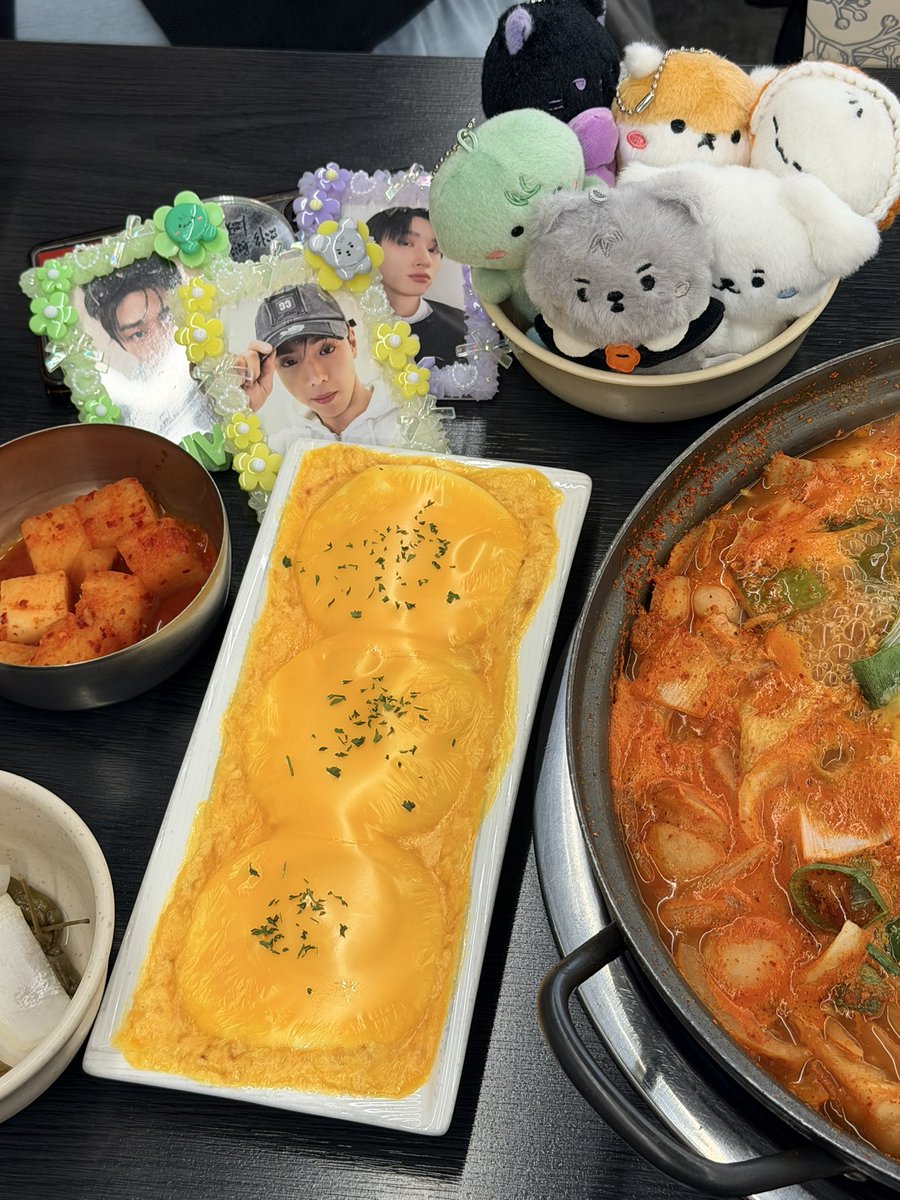 주헌이맛집에서 <a href="/chaebugiguri_/">채채부기구리</a> <a href="/dyani224/">댜늬엘</a> 
랑 오프🧡🧡 넘 맛있고 행복해따