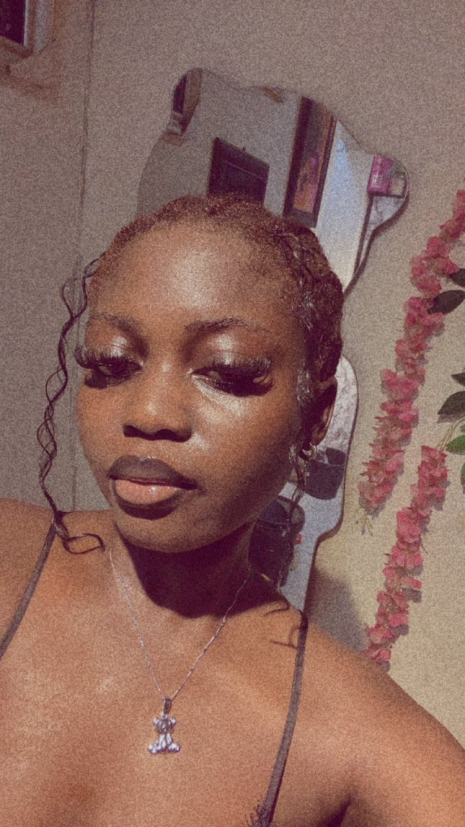 Anicky🎀 tweet media