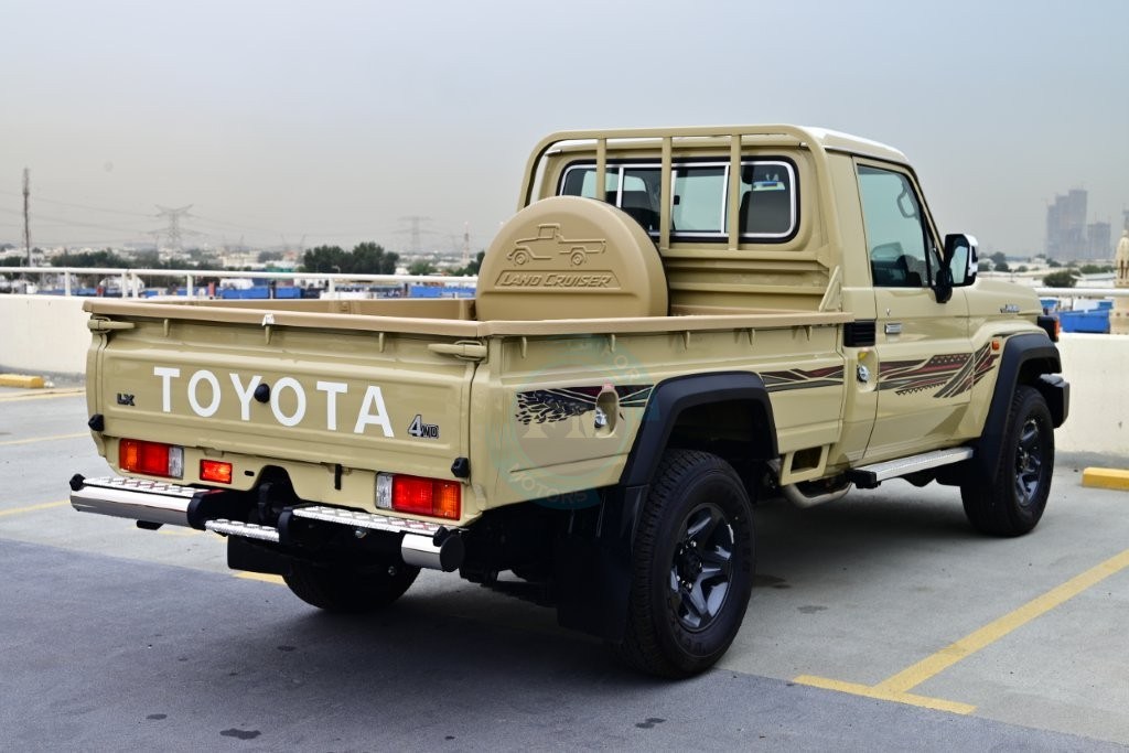 MotorsForex's tweet image. 2026 TOYOTA LAND CRUISER 79 SINGLE CAB DLX3 2.8L DIESEL 4WD MANUAL
Contact Us
Email - muzammil@forexmotors.com
Call/WhatsApp -+971544400938
WhatsApp Link - wa.me/971544400938
For More Info - forexmotors.com
#Toyota #LandCruiser79 #LC79 #LandCruiser #ToyotaLandCruiser