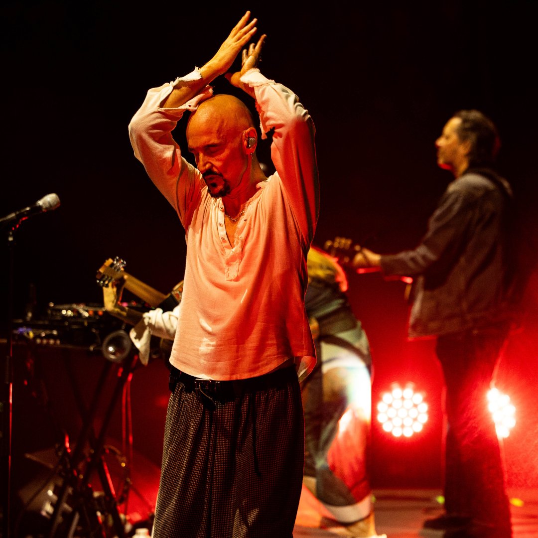 wearejames's tweet image. Our first visit to the Nottingham Arena. Thank you to everyone who came to the gig last night...such a beautiful atmosphere in the room. Love Is The Answer. NBL x

📷 IG: Ehud_lazin
#JamesLive2026 #LoveIsTheAnswer #Nottingham