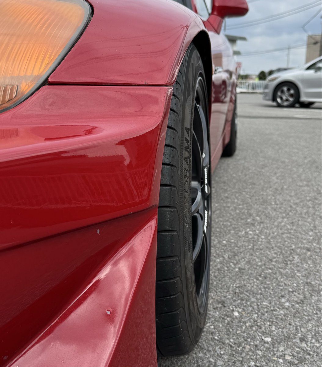 赤いS2のひと tweet media