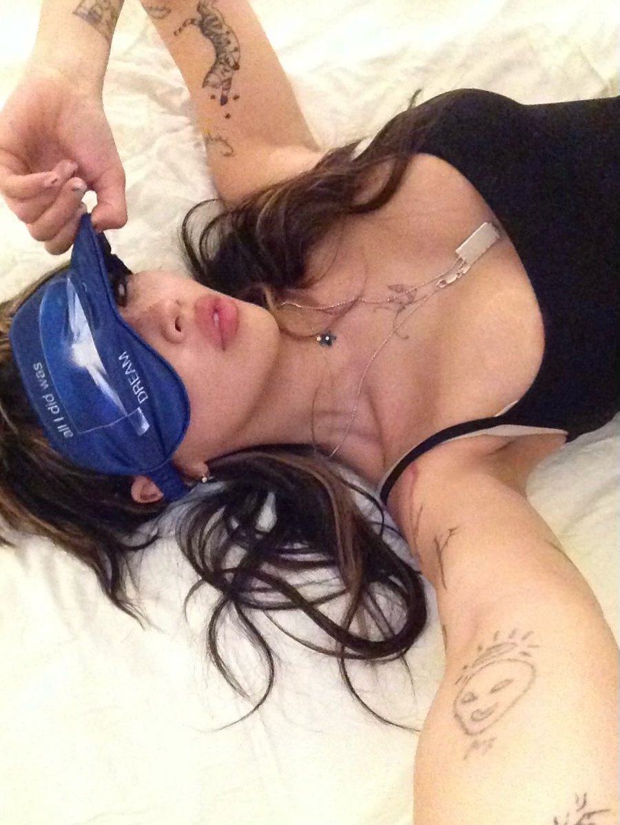 beabadoobee tweet media