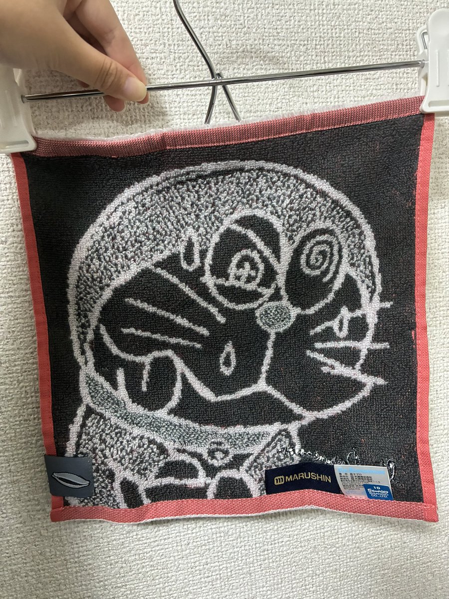 押入れの人 tweet media