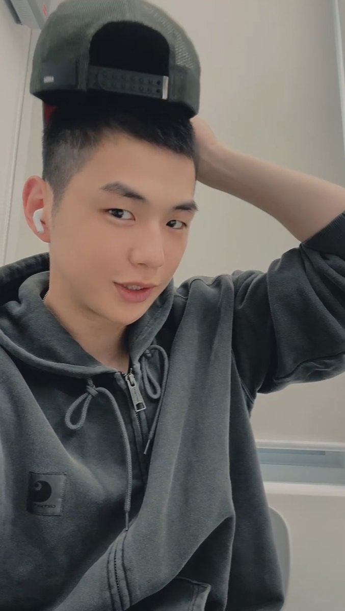 띵로디 강다니엘밖에모르는바보띵로디 tweet media