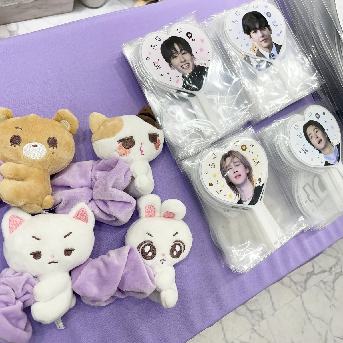 ＊+゜。*。
𝗖𝗛𝗘𝗘𝗥𝗜𝗡𝗚 𝗞𝗜𝗧 ɪɴ ᴛᴏᴋʏᴏ
𝘖𝘯-𝘴𝘪𝘵𝘦 𝘚𝘢𝘭𝘦𝘴 𝘐𝘯𝘧𝘰𝘳𝘮𝘢𝘵𝘪𝘰𝘯

📍現地販売のご案内

整理券配布および現地運営に関するご案内です。
詳細は画像をご確認ください。

当日のご案内は
<a href="/fanoir_official/">FANOIR</a> のアカウントにてお知らせいたします 💜💛