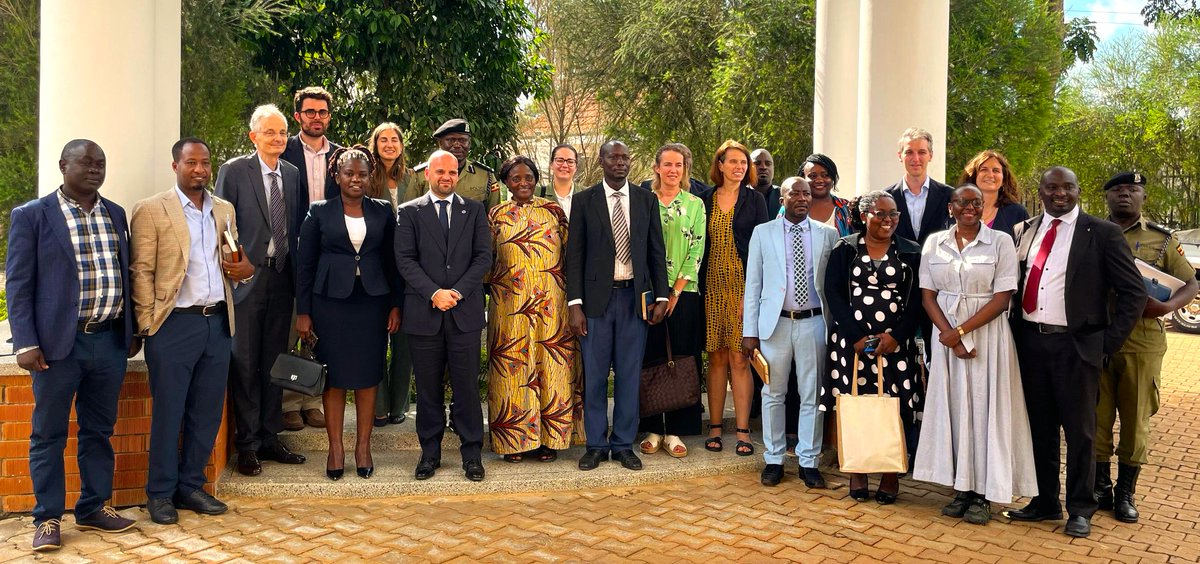 EUinUG's tweet image. This week, #TeamEurope 🇪🇺 Political Advisors are on a joint mission to Western Uganda🇺🇬 visiting Fort Portal &amp;amp; Bundibudyo🗻

The objective is to get a better understanding of the region through meetings with key interlocutors e.g local authorities, civil society &amp;amp; private sector.