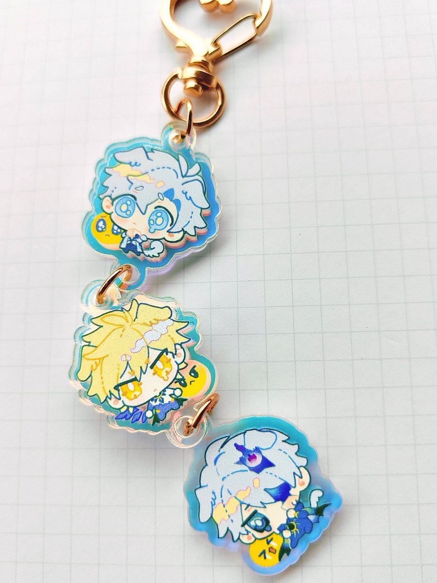 nancrate's tweet image. some merch samples!! #comifuro22