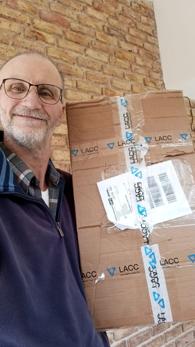 cx1cw's tweet image. Thanks to Dan and Mark from @planefinder, another ADS-B kit is being tested at home, with its final destination being Juanico Antenna Park. 
Now comparing reception range between different antennas and coaxial cables.
Thank you very much!
#HamRadio #ADSB