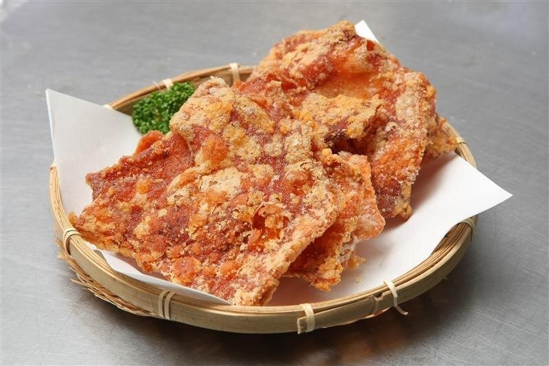 Fashion Press tweet media