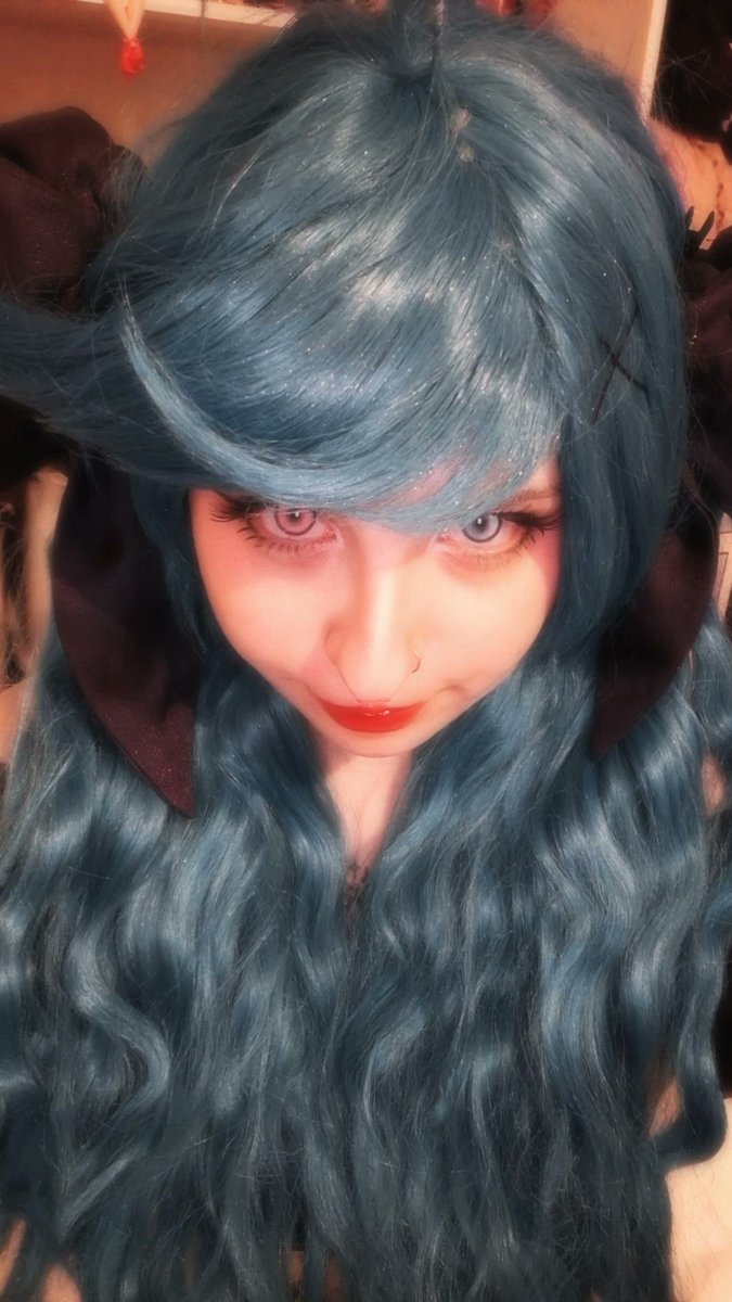 𝔏𝔲𝔠𝔯𝔢𝔱𝔦𝔞 🦇 tweet media