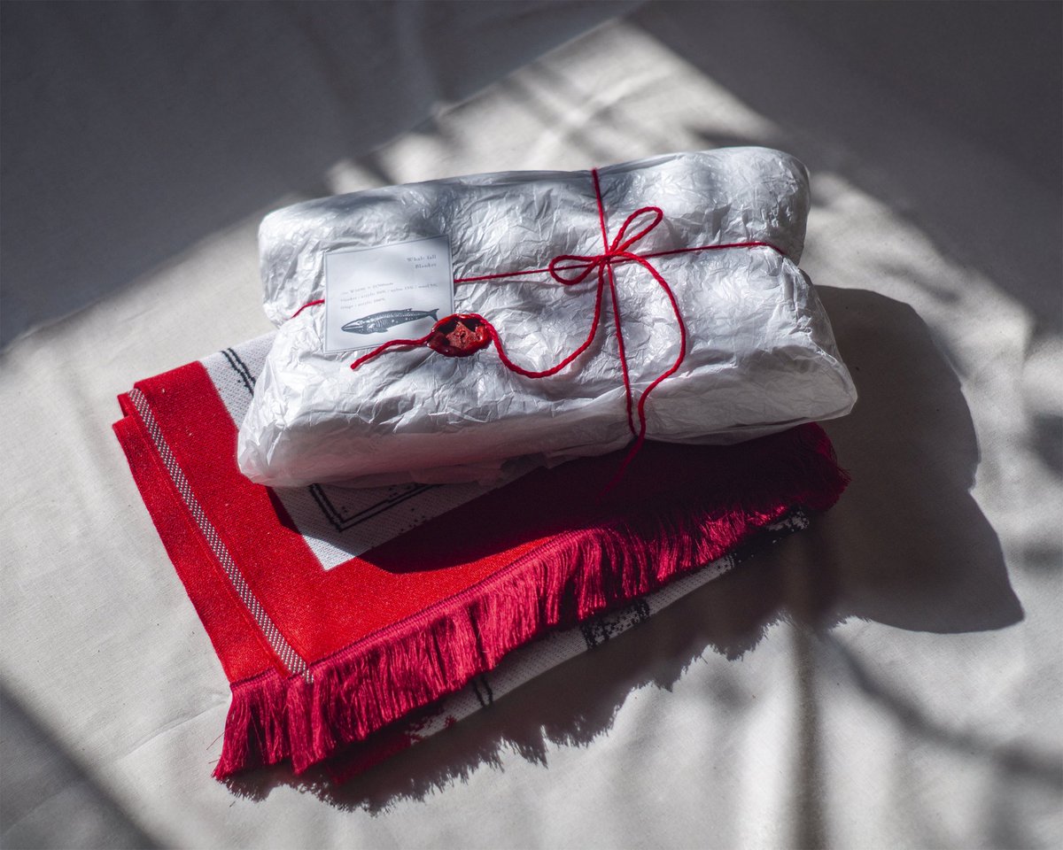 ニットのブランケット
飾るだけでも可愛くない⁉️