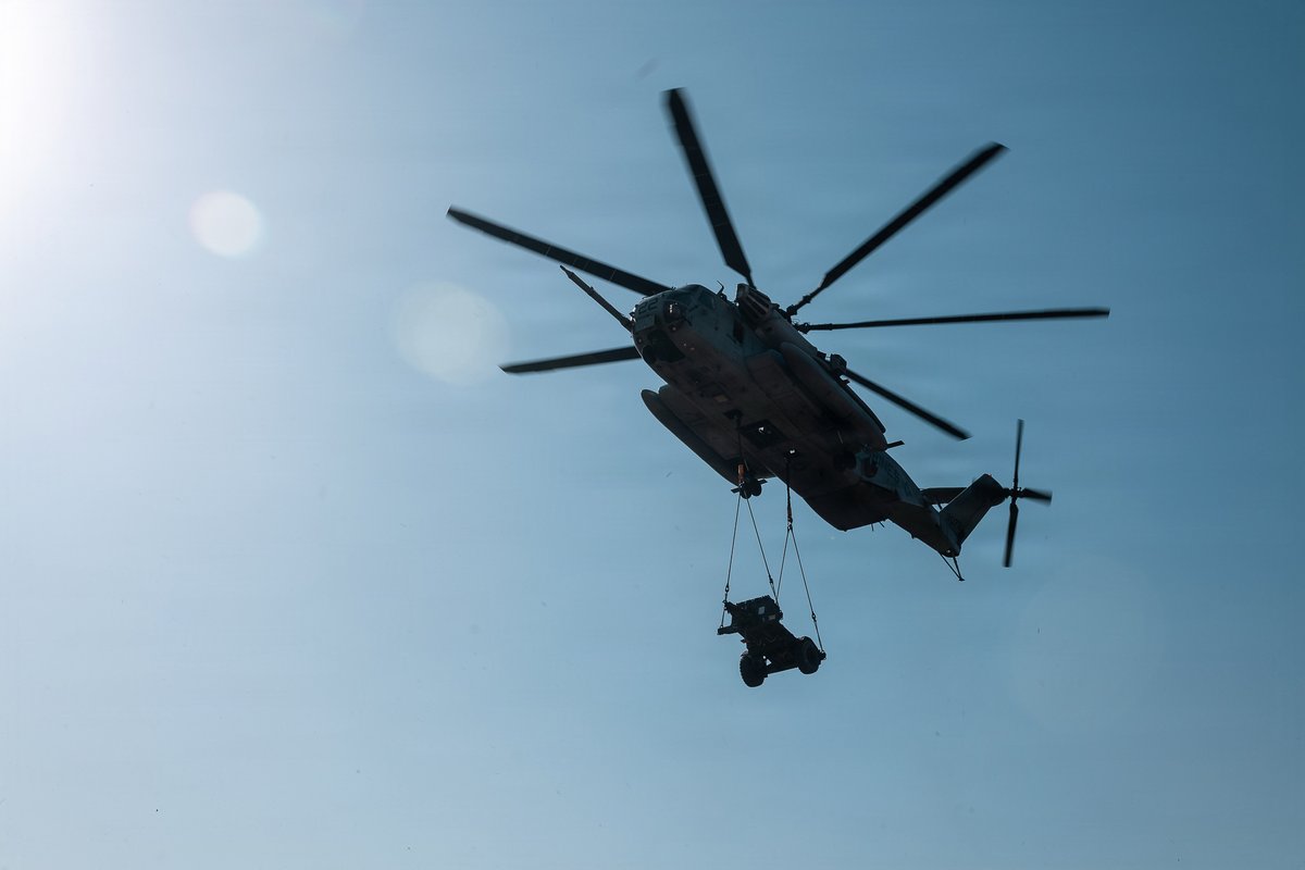 1stMAW_Marines's tweet image. Strength of the #Wolfpack 🐺

U.S. #Marines with 12th Littoral Logistics Battalion practiced external lifting with CH-53E Super Stallions from Marine Heavy Helicopter Squadron 466 during KMEP 26.1.

📍 Pocheon-Si, Gyeonggi-do, South Korea March 19, 2026.