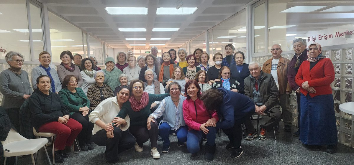 eroglumine's tweet photo. Güzel sınıfımız🧿🧿
@sevginazo  öğretmenimiz sizi çok seviyoruz... @mansuryavas06 TEŞEKKÜR ederiz🧿#Çarşamba #Ankara https://t.co/hvKgba8CYs