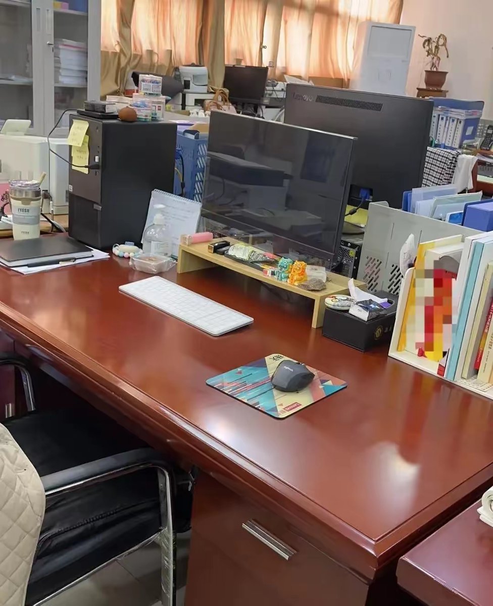 sohilchavd63706's tweet image. "Teamwork makes the dream work!  Our group crushed the project milestone—shoutout to every member’s creativity, focus, and quick problem-solving. On to the next win! #CollaborationWins #TeamExcellence"