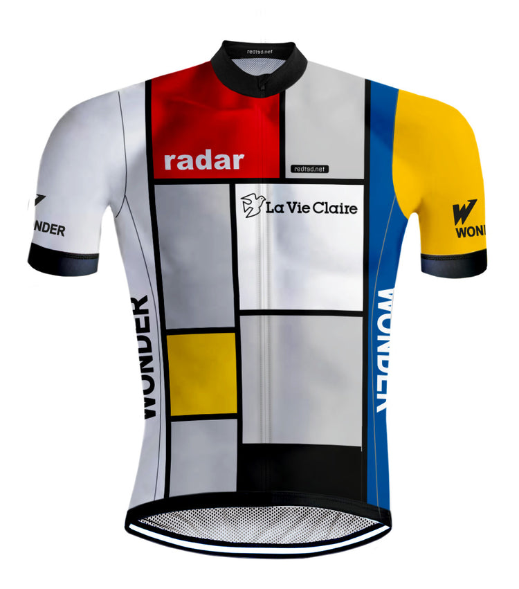 eric_derrien's tweet photo. @poetry_weekend Il est très beau. Me rappelle (on a les références qu'on peut) la maillot de l'équipe Hinault/Tapie. La Vie Claire, sans sucre évidemment 😉 https://t.co/6geIsn6MM9