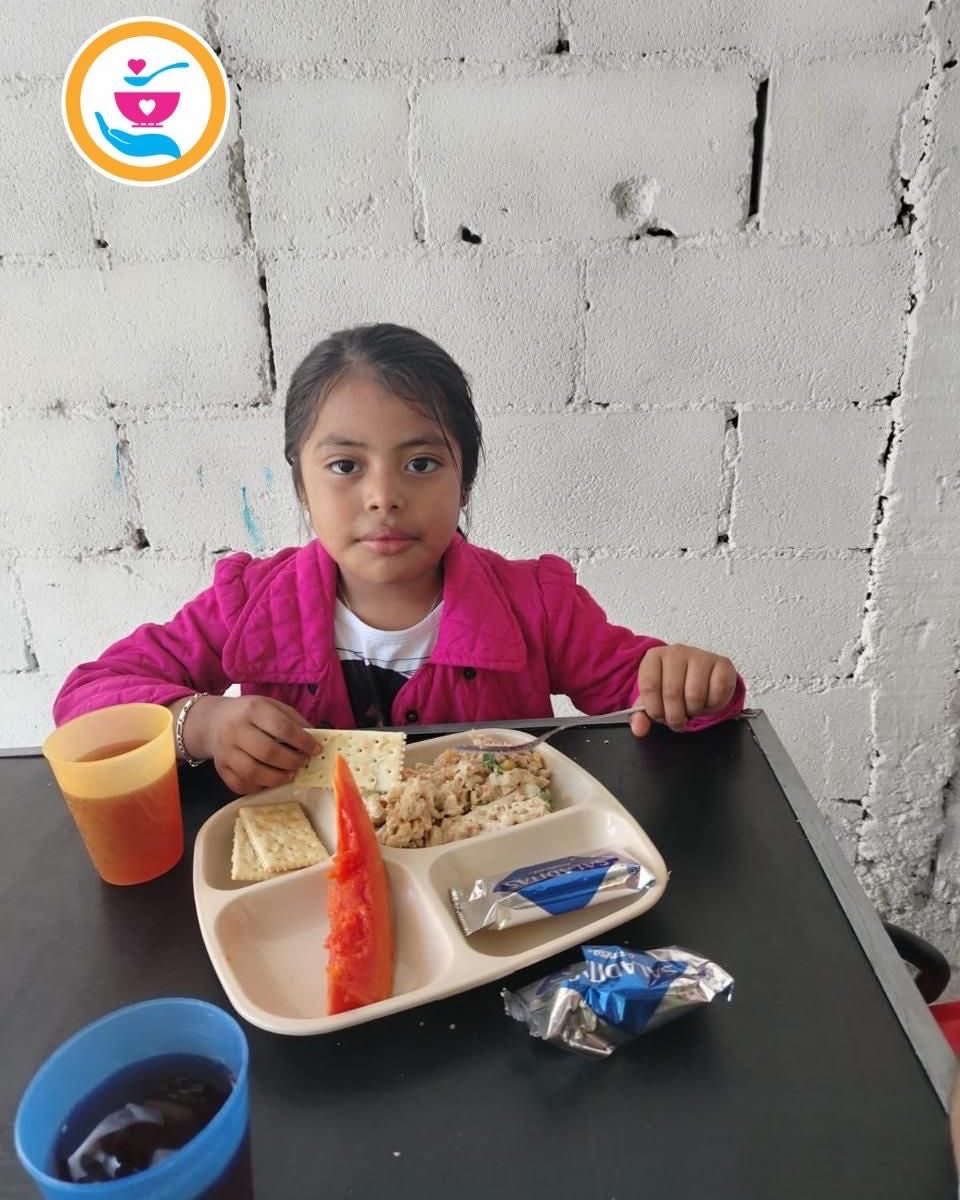 Comedor Infantil Manos que Sanan  

Una Infancia Digna empieza en lo esencial: un plato lleno, todos los días. 🍽️✨