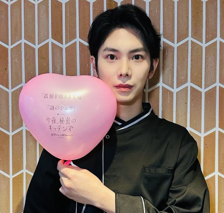 楽しみすぎる✨
この爆裂貴公子加藤シェフは
#今夜秘密のキッチンで 
料理するんだー🤩✨✨
#YU #楊宇騰YU #YangYuTeng 

cr：y01_u03・yu_staff_ IG
