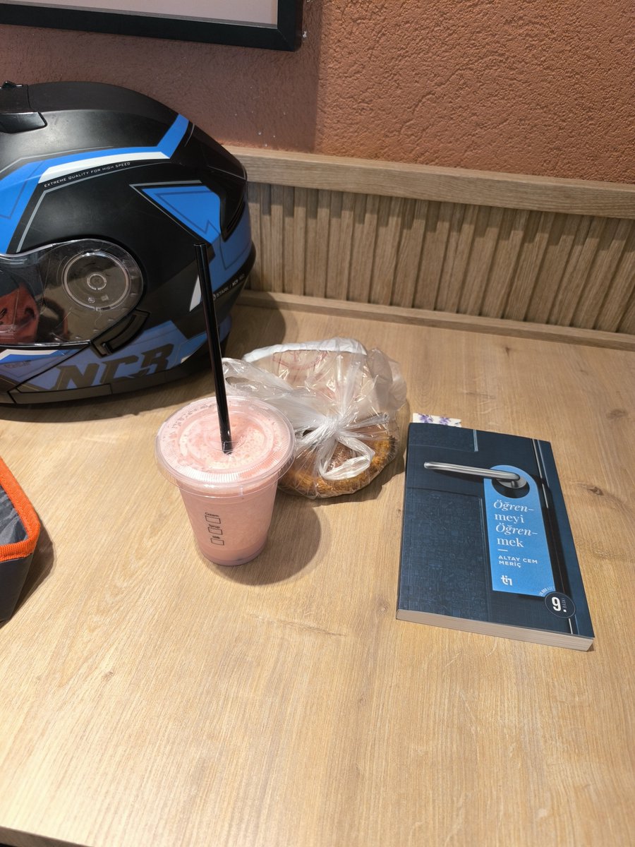 Bizim güne başlama şekli ✋