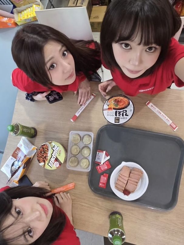 orphicblogs333's tweet image. .ᐟ.ᐟ.ᐟFRIENDLY REMINDER
          what you eat is for your health
your portions is for your weight
          keep going, dollie🖤

#softspo #edtwt #motivation