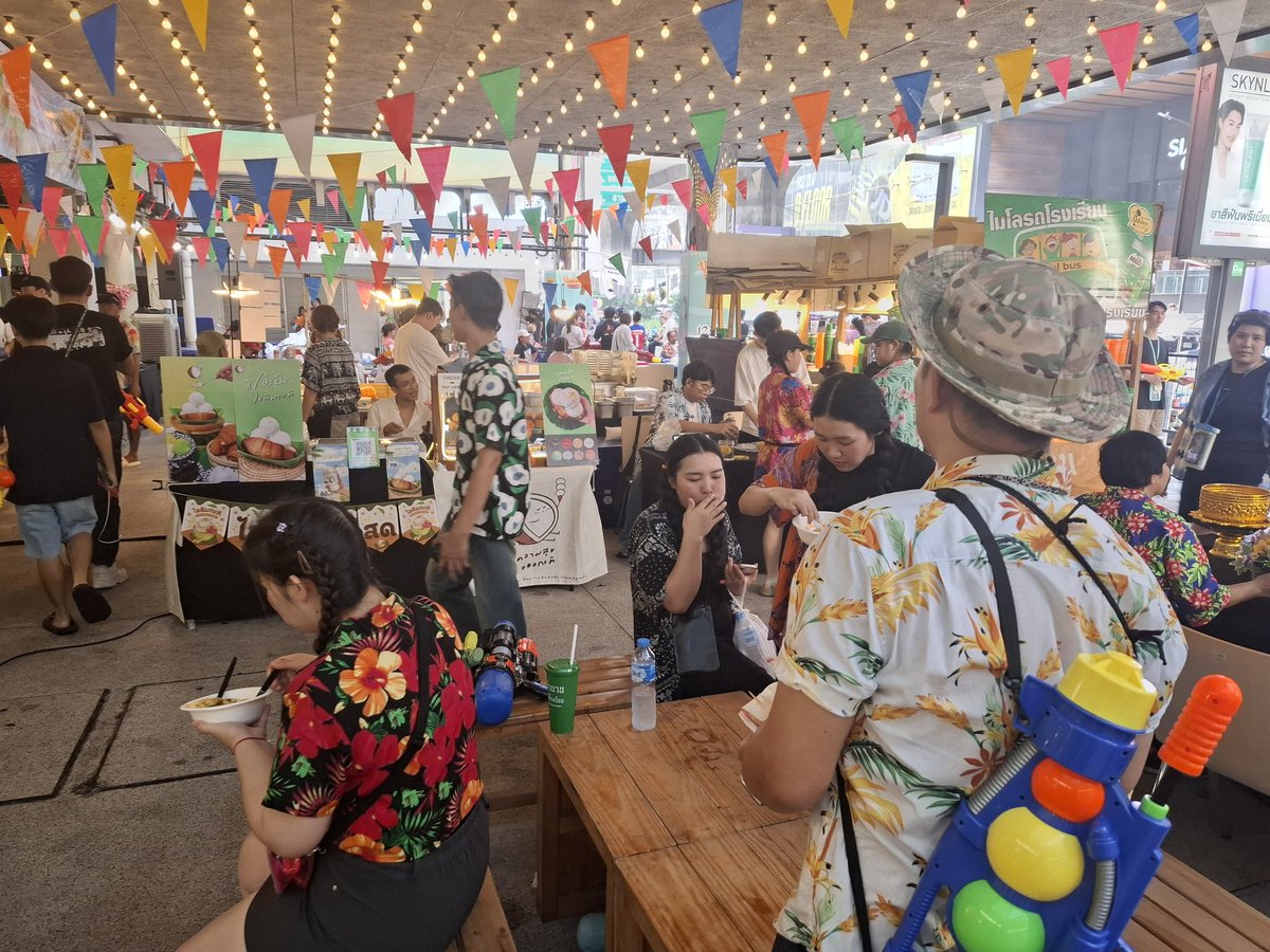 KhaosodEnglish's tweet image. Stalls are set at Siam Square area to serve those enjoyinn water fight durinv the last day of Songkran in Bangkok on Wednesday. (Photo @PravitR) #Thailand #Bangkok #SiamSquare #Spiderman #Songkran #สงกรานต์