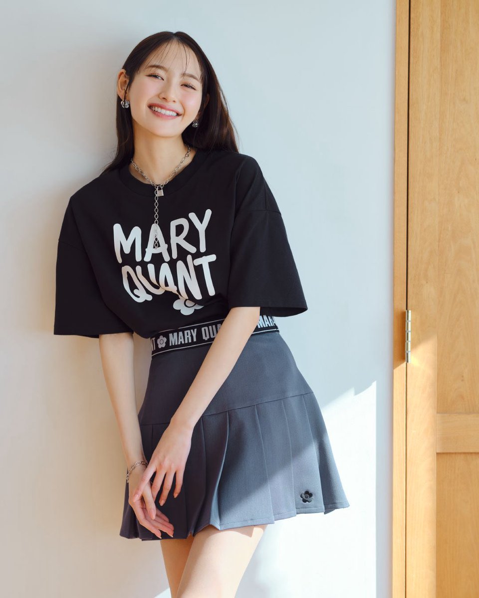 maryquantjp's tweet image. T-SHIRT FREAKS
SPRING COLLECTION feat. Shiori Kato
x.gd/c3Wg0
暑い夏に向けてトレンド感のあるデザインから、デイリーに使える一枚まで豊富なラインナップ。

詳しくは上記URLよりオンラインショップをCHECK！

#MARYQUANT #マリークワント
#Tシャツ #ミニスカート #バレエシューズ