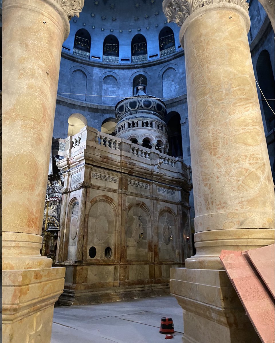 Saxum_en's tweet image. The #HolySepulchre seems like a complex place.

That’s why it’s so striking—it’s impossible not to realize that the story that changed the world took place in a simple, almost hidden space.🙏🏻

Discover the history of this place: saxum.org/the-holy-sepul…

#Saxum #Calvary #Calvario