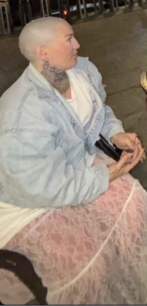 Regina Phalange tweet media