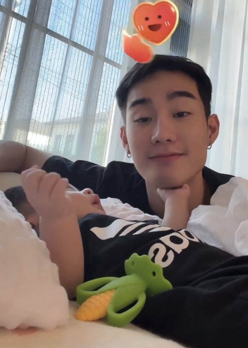 ใครชอบใครก่อน ꒰🍅꒱ ? tweet media