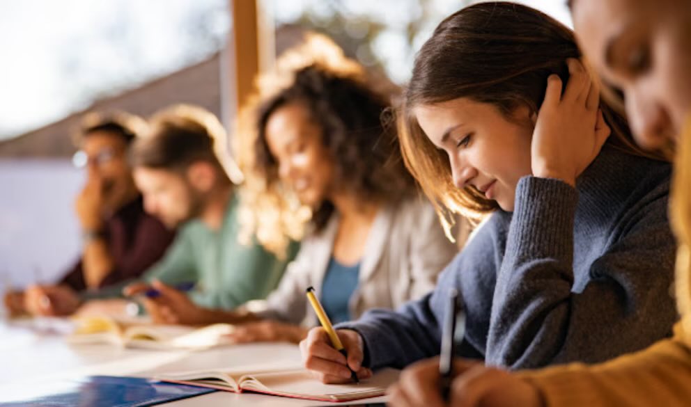 identidadrobada's tweet photo. La Universidad Austral incorpora nueva diplomatura en prevención de fraude y crimen financiero

El centro académico suma un programa dirigido a la detección y gestión de riesgos en sectores clave de América Latina, ampliando su oferta en seguridad digital ante el aumento de amenazas vinculadas a delitos financieros digitales

https://t.co/9lihfStByR

@padamovic