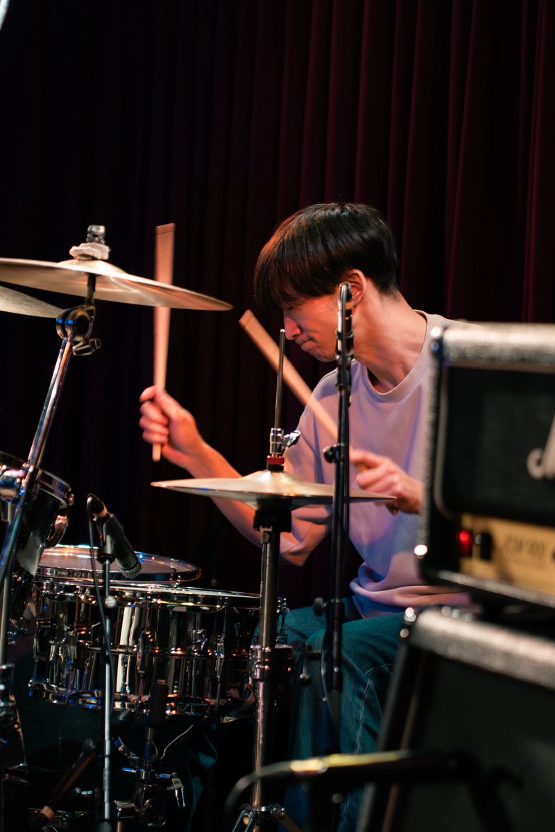 suishoku_band's tweet photo. 4/14(火)
梅田シャングリラ

THE BLOODY WEEKEND pre.
「Welcome to Neverland」

<set list>
1.湯気
2.忘れた時に
3.もう知らない
4.はるの歌
5.Silent
6.ハロウグッバイ

ありがとうございました！ https://t.co/DCV71aw5kj