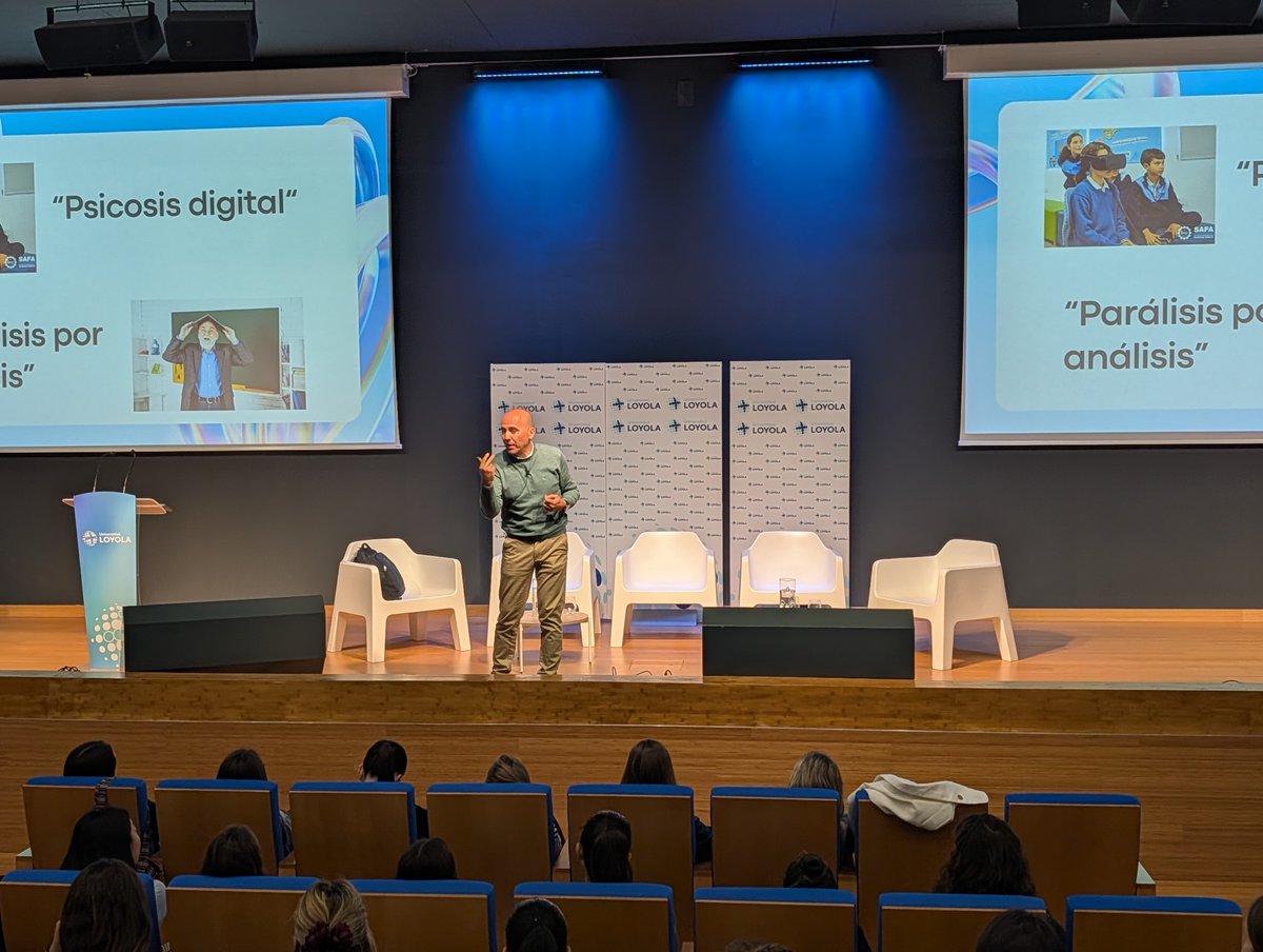 LoyolaAnd's tweet photo. Hoy celebramos las II Jornadas de Educación en el campus de Sevilla💙
Un espacio para aprender, cuestionar y crecer juntos sobre TIC, IA y educación con sentido.
Formando docentes comprometidos con el presente y el futuro ✨ https://t.co/cVP3pSnvit