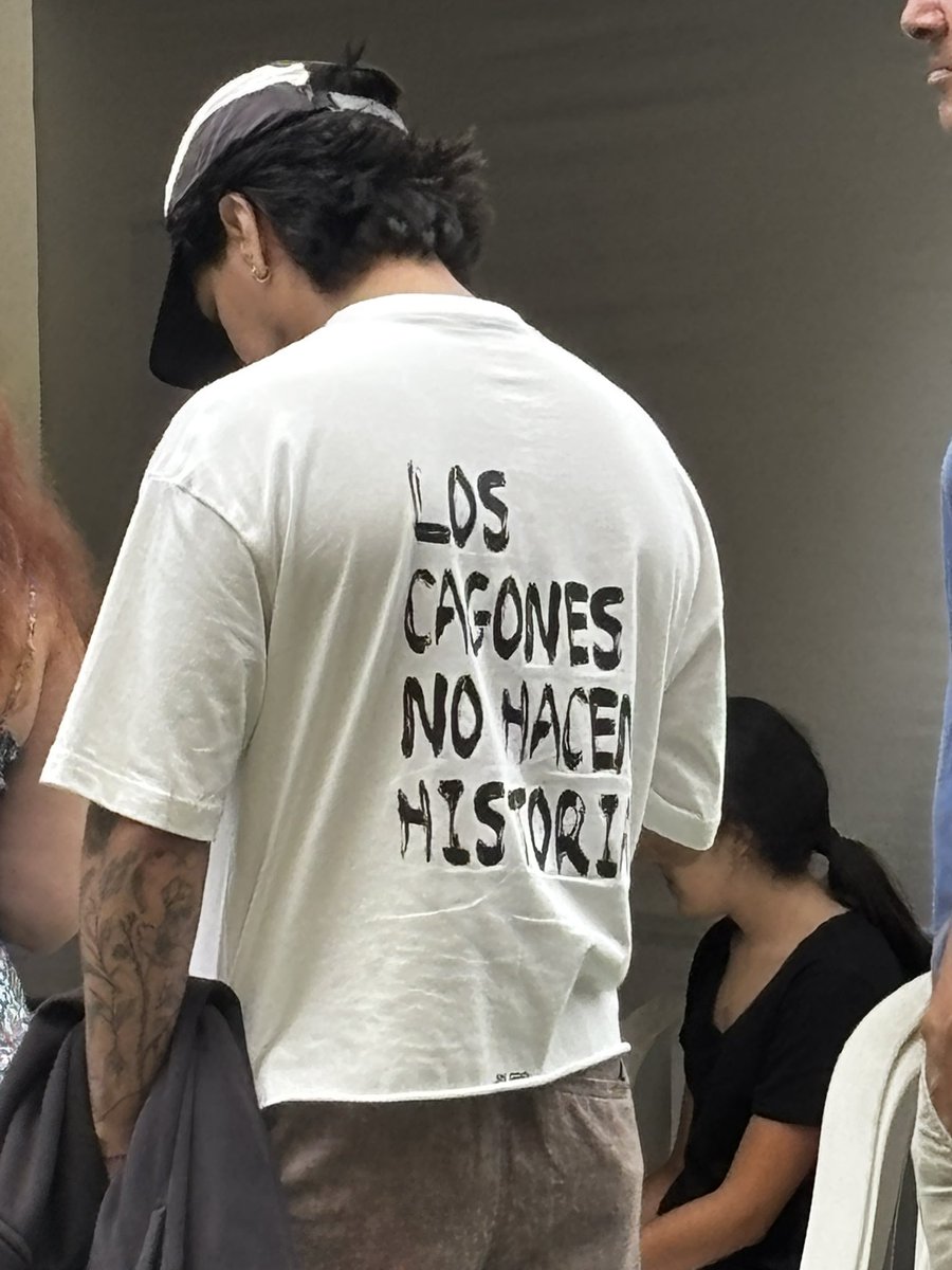 maria menacho tweet media