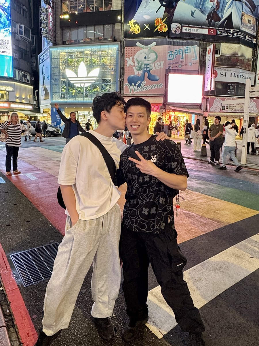 Peter and Tekky tweet media