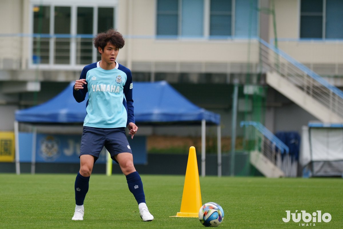 Jubiloiwata_YFC's tweet image. 🌥️ | 𝗧𝗥𝗔𝗜𝗡𝗜𝗡𝗚

🔜 明治安田J2･J3百年構想リーグ 第11節
🆚 RB大宮アルディージャ
📆 4/18(土)14:00
🏟 NACK5スタジアム大宮

#ジュビロ磐田 #jubilo