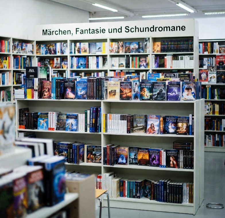 realityloop23's tweet photo. Das mit durch Steuergelder finanzierte "Correctiv" (welches auch Geld von einer Soros Stiftung erhielt) hat einen eigenen Verlag und bereits diverse Bücher heraus gegeben. Hier ist die passende Abteilung für deren Werke zu sehen.
#Dreckige #Linke #Correctiv #Lügen https://t.co/fHzOBABxWr