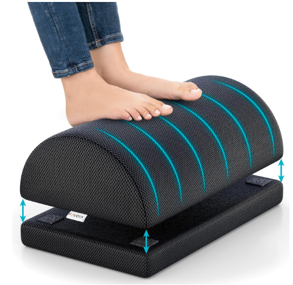 GrabOnIn's tweet image. FOVERA Foot Rest Memory Foam Under Desk Pillow @ ₹1,443 😍✨

👉 Shop now:   amzn.to/4enNcAj

#WorkFromHome #OfficeEssentials #ComfortSetup #DealAlert #ShopNow